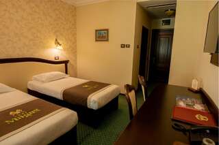 Отель Magus Hotel Бая-Маре Двухместный номер Делюкс с 2 отдельными кроватями-4