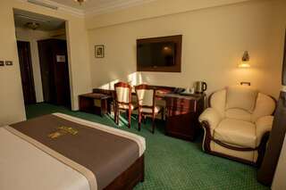 Отель Magus Hotel Бая-Маре Улучшенный номер с кроватью размера «king-size»-7